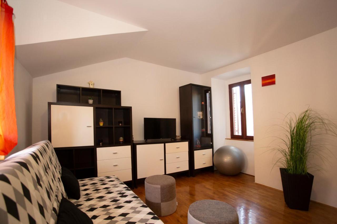 Apartment Kika Pola Esterno foto