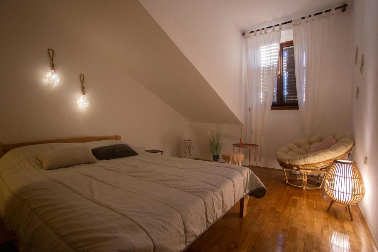 Apartment Kika Pola Esterno foto