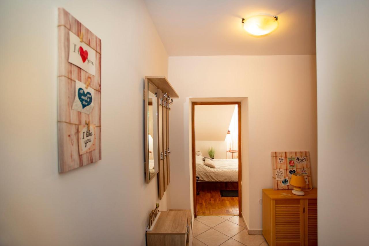 Apartment Kika Pola Esterno foto